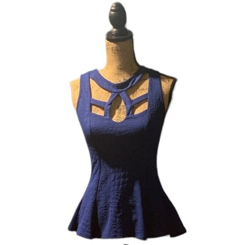 2B Bebe Top Sleeveless Cutout Neckline Y2K Blue Size XS